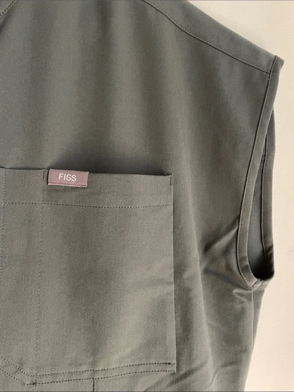 NWT Figs Rafaela Jogger ScrubJumpsuit Cargo Scrub Jumpsuit jogger Bonsai Green L